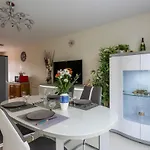 Swan - Avec Balcon Proche Appartamento