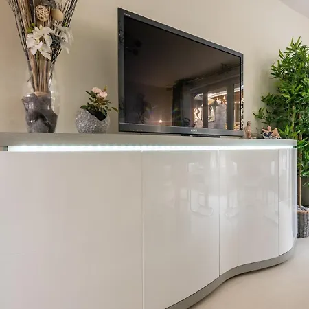 Swan - Avec Balcon Proche Appartement
