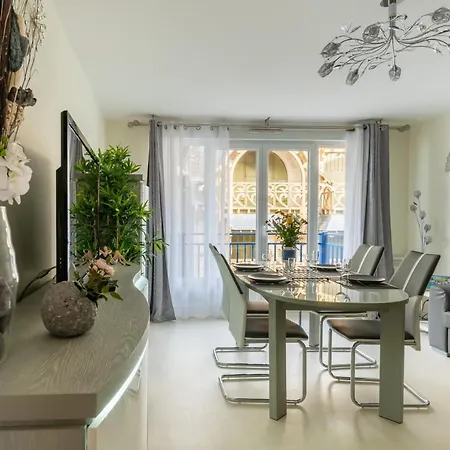 Swan - Avec Balcon Proche Daire